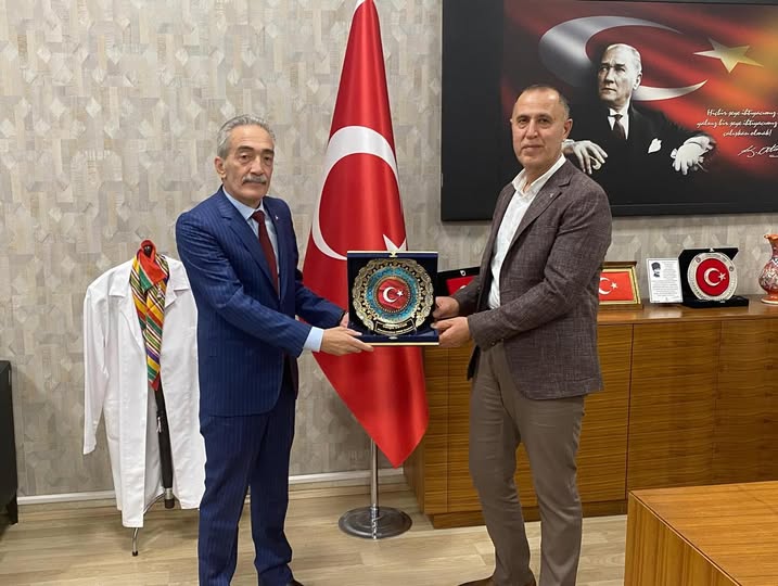 Cengiz Üstün, Afyonkarahisar Devlet Hastanesi Başhekimi'ni Ziyaret Etti