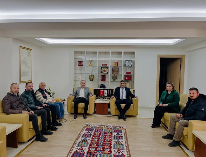 Afyonkarahisar'da Elektrikçiler Esnaf Odası Başkan Adayı ve Ekibi Birlik Başkanı'nı Ziyaret Etti