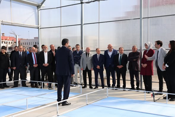 Afyonkarahisar'da Teknopark Su Ürünleri Atölyesi'nde İnceleme