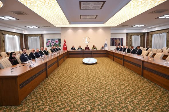 AFSİAD Başkanı Kadir Sayın, AKÜ Danışma Kurulu Toplantısında Üniversite-Sanayi İş Birliğini Masaya Yatırdı