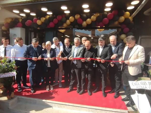 Hakan Çıray'ın Yeni İş Yeri Açılışına Yoğun Katılım