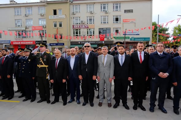 Dinar'da 29 Ekim Cumhuriyet Bayramı Coşkuyla Kutlandı