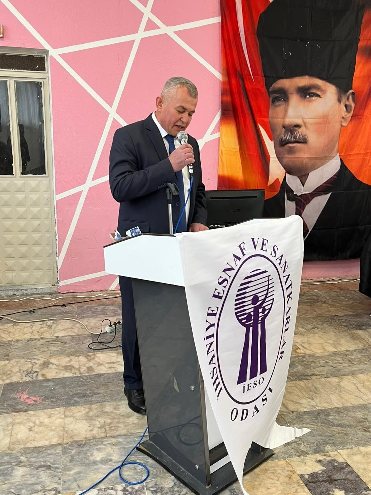 İhsaniye Esnaf Odasında Mehmet yılmaz Güven Tazeledi